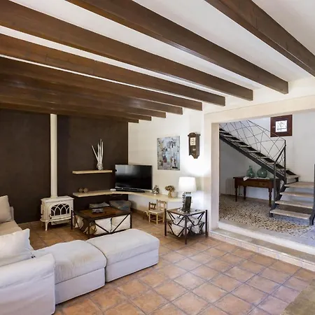 Country house Es Triquet Family *