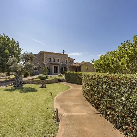 Country house Es Triquet Family *