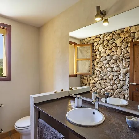 Es Triquet Family Country house *